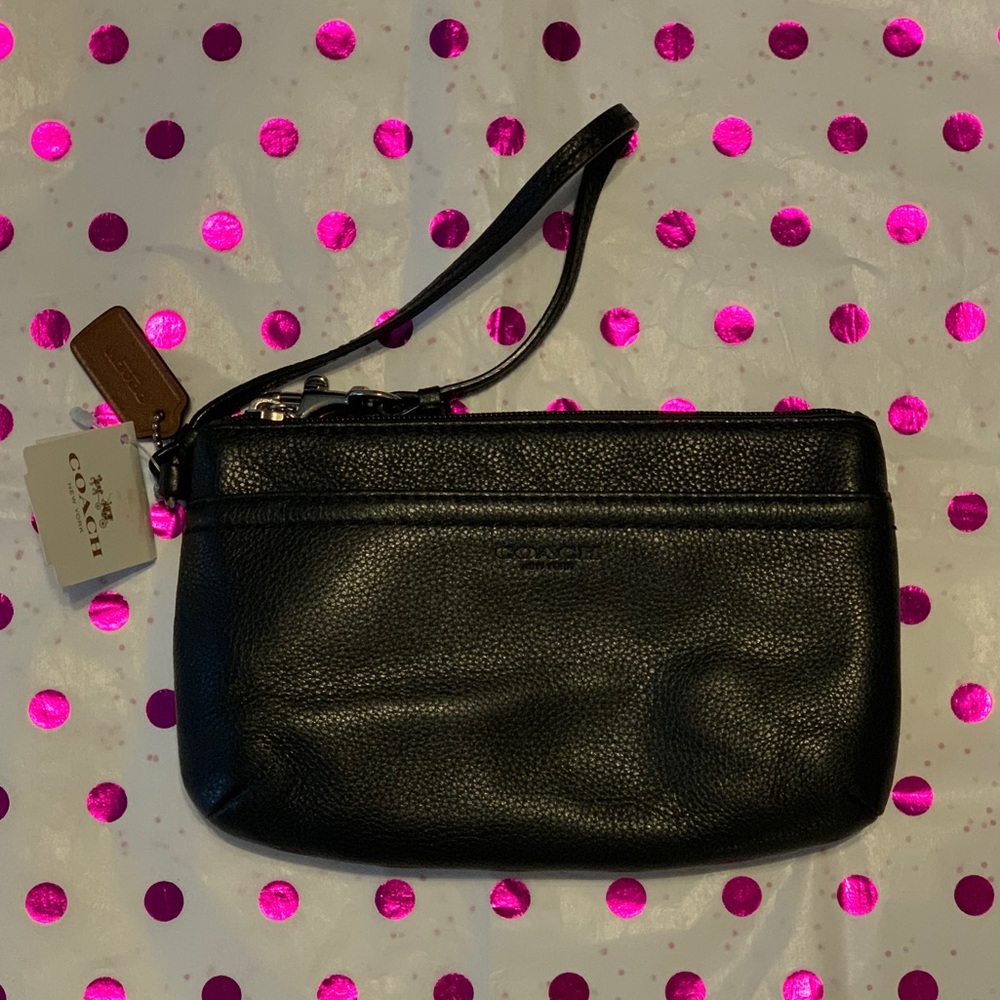 NWT Coach leather wristlet